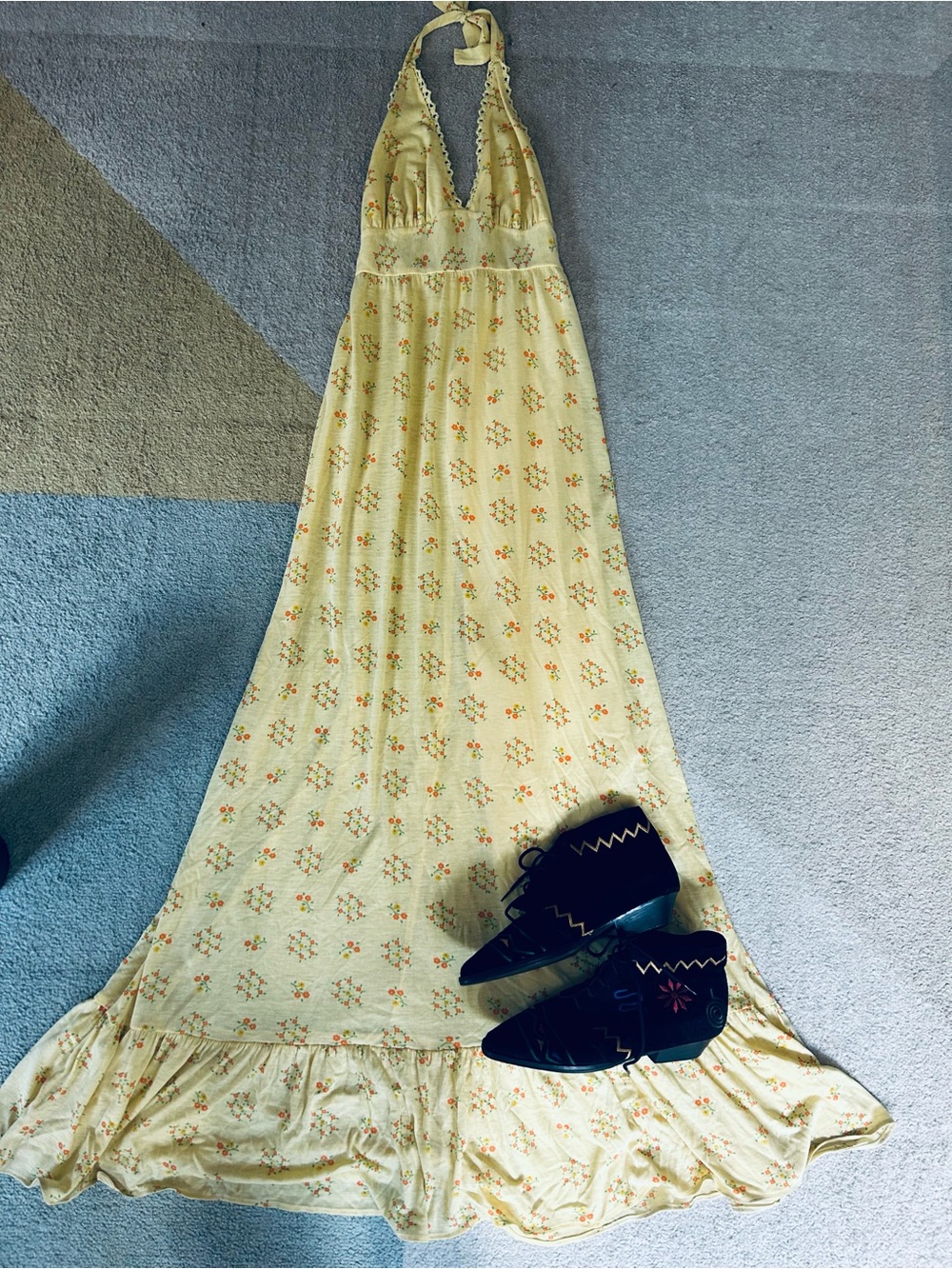 Vintage Yellow Halter Maxi Dress with Floral Pattern